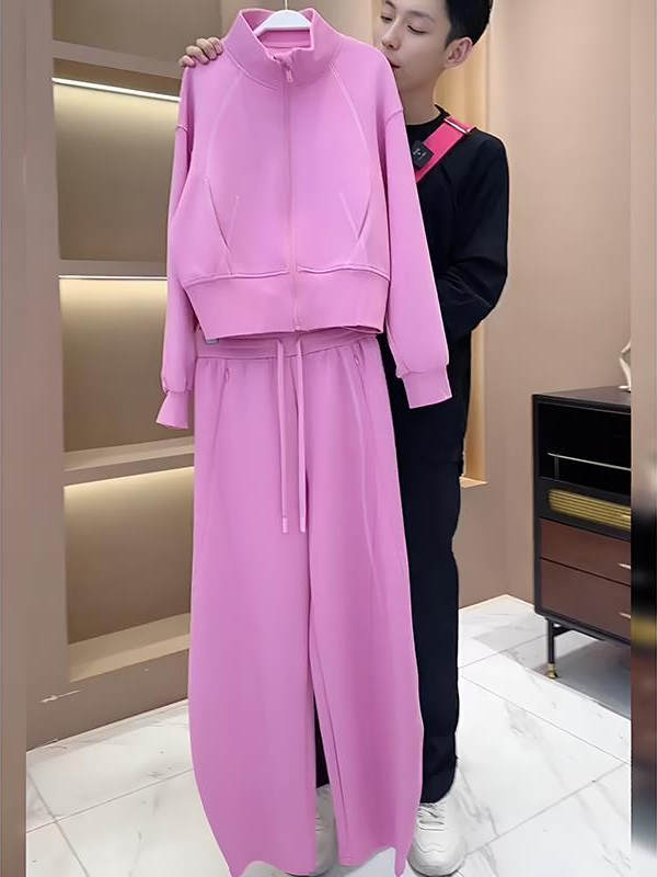 Women Fashion Over The Years - Ensemble de vêtements de sport tendance
