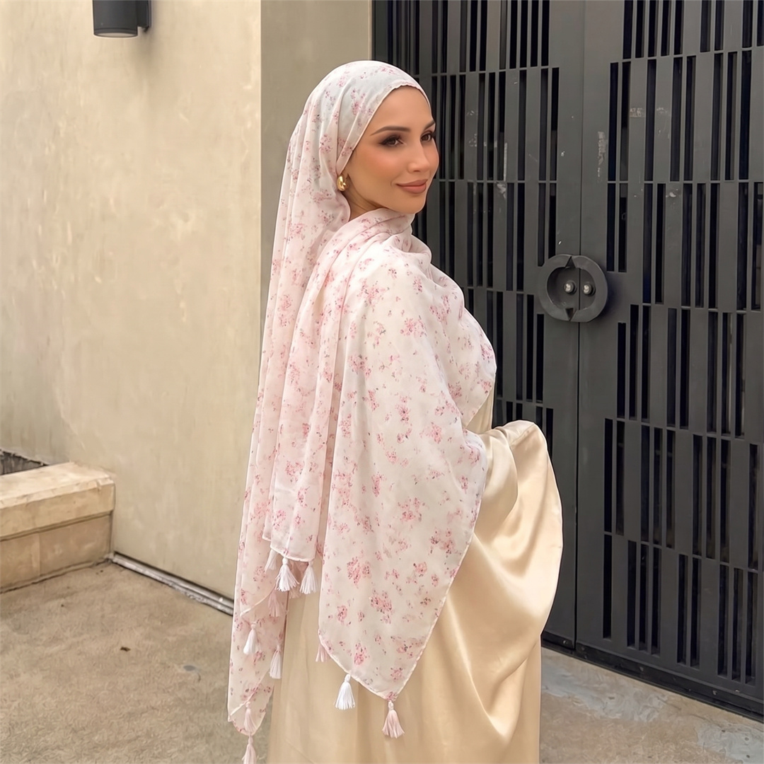 Foulard Hijab à Pompons Tendan - Women Fashion Images avis et prix