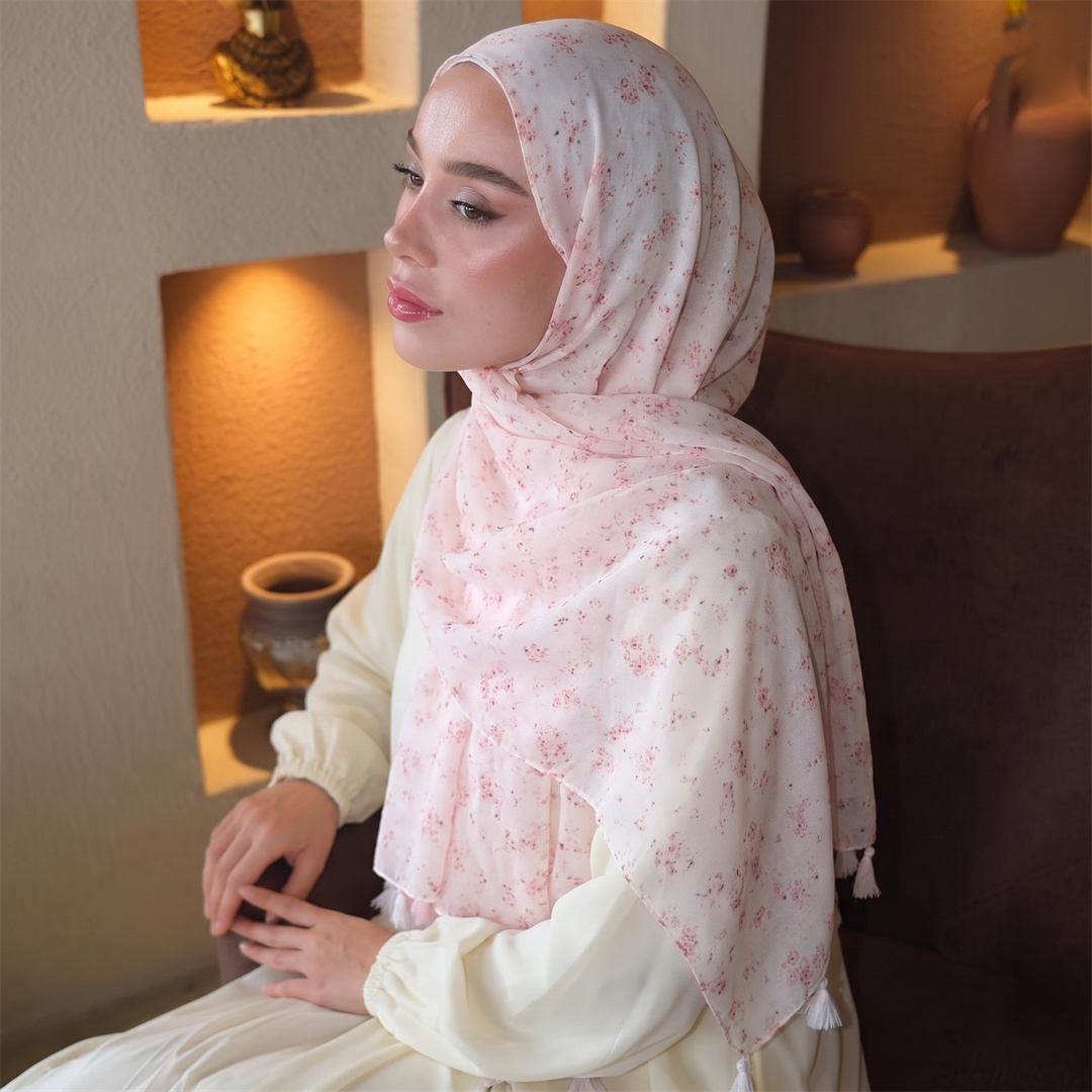 Foulard Hijab à Pompons Tendan - Women Fashion Images avis et prix