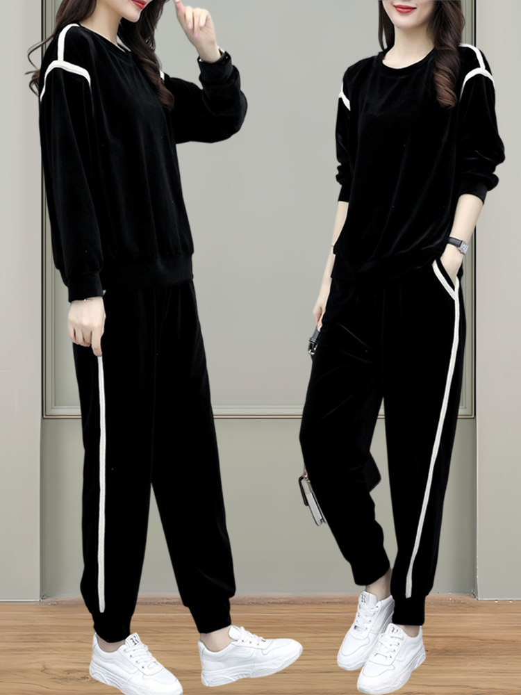 Ensemble de vêtements de sport - Women Fashion Over The Years avis et prix