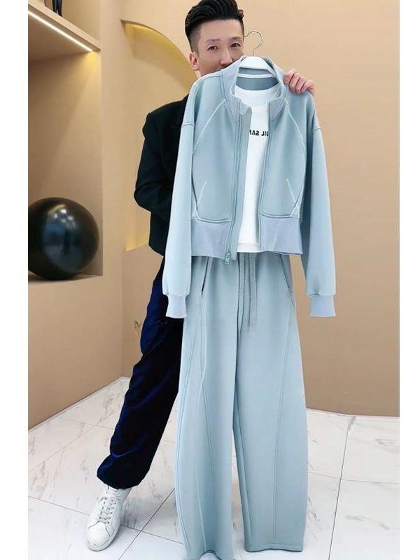 Ensemble de vêtements de sport - Women Fashion Over The Years avis et prix